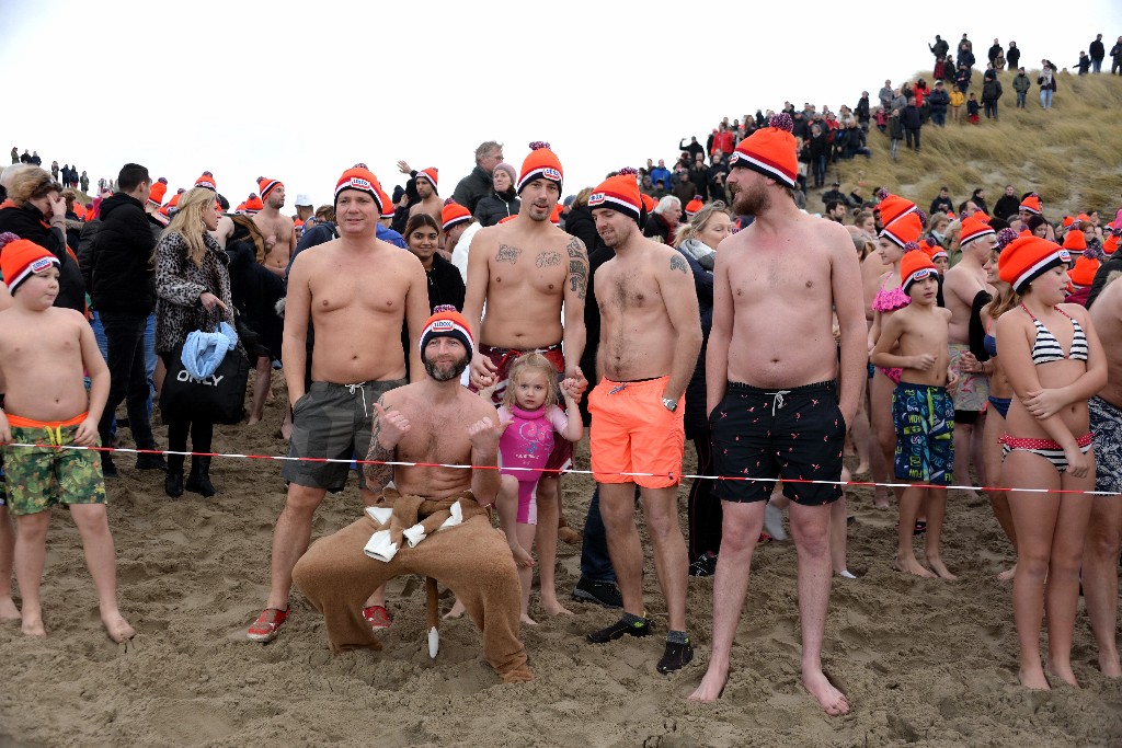 ../Images/Nieuwjaarsduik Nederzandt 2018 028.jpg